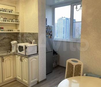 Продается Многокомнатная квартира, 100 м²