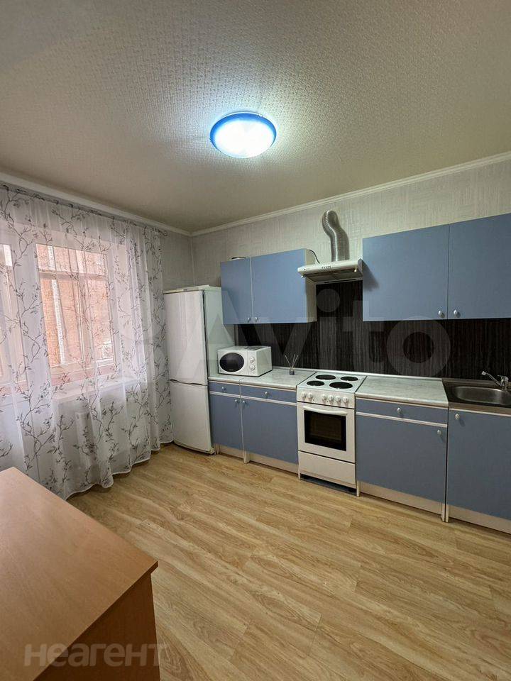 Сдается 1-комнатная квартира, 35 м²