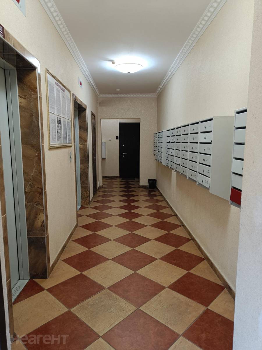 Продается 1-комнатная квартира, 38,3 м²