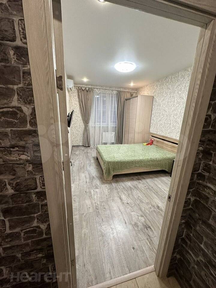 Сдается 1-комнатная квартира, 42 м²