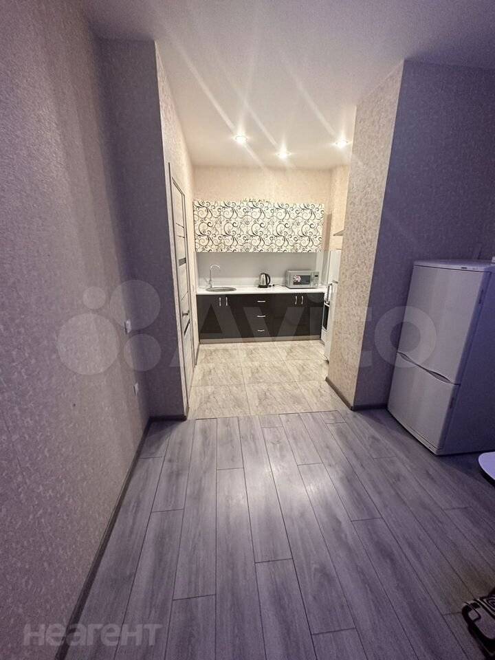 Сдается 1-комнатная квартира, 42 м²