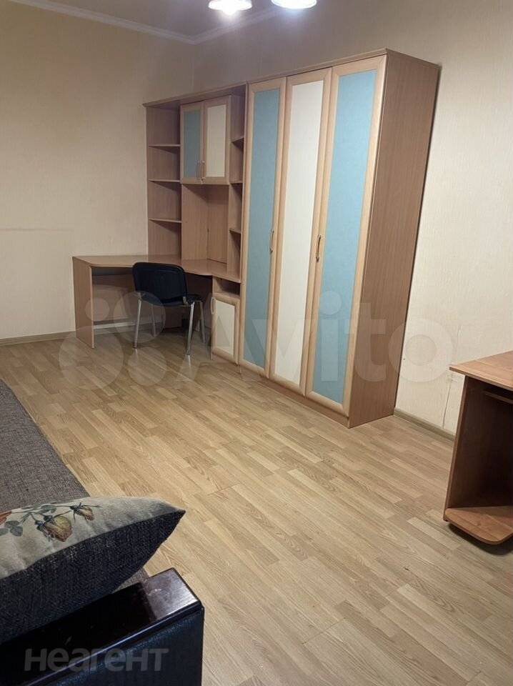 Сдается 1-комнатная квартира, 38 м²