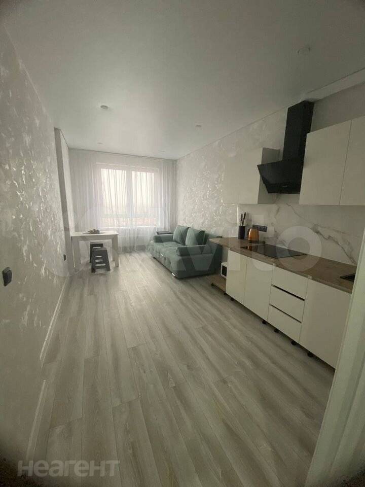 Сдается 1-комнатная квартира, 42 м²