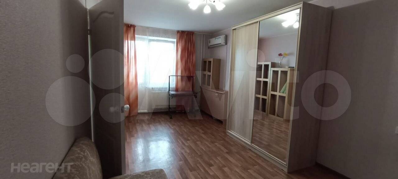 Сдается 1-комнатная квартира, 40 м²