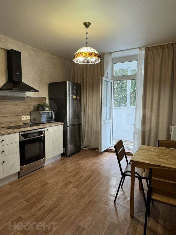 Сдается 1-комнатная квартира, 40 м²