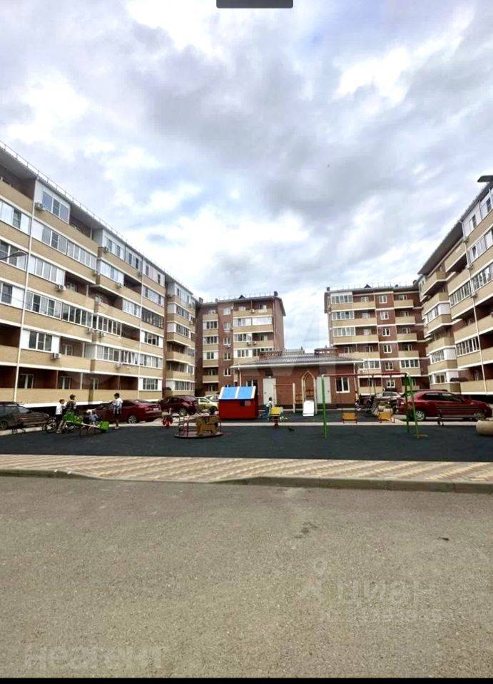 Сдается 1-комнатная квартира, 42 м²