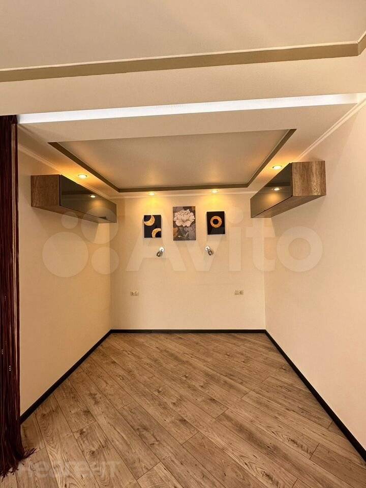 Продается 1-комнатная квартира, 42 м²