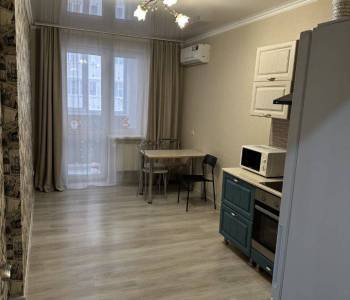 Сдается 2-х комнатная квартира, 65 м²