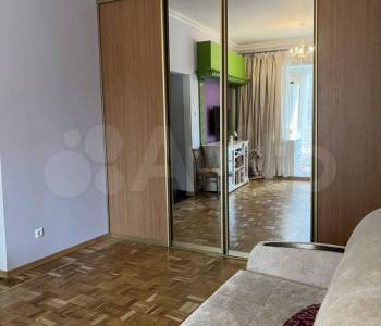 Продается 1-комнатная квартира, 40 м²