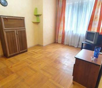 Продается 1-комнатная квартира, 28,4 м²