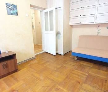 Продается 1-комнатная квартира, 28,4 м²