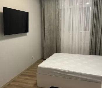 Сдается 2-х комнатная квартира, 75 м²