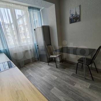 Сдается 1-комнатная квартира, 40 м²