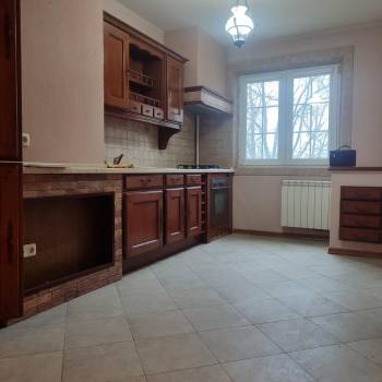 Продается Многокомнатная квартира, 76,5 м²