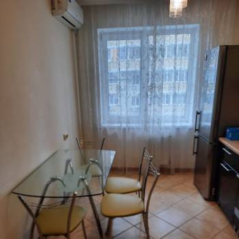 Сдается 2-х комнатная квартира, 65 м²