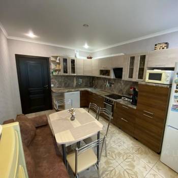 Сдается 2-х комнатная квартира, 65 м²