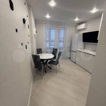 Сдается 1-комнатная квартира, 41 м²