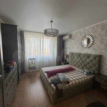 Сдается Многокомнатная квартира, 100 м²