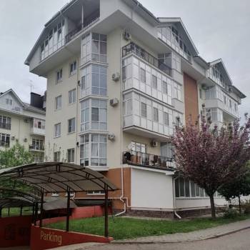 Сдается 2-х комнатная квартира, 65 м²