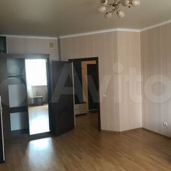 Сдается 1-комнатная квартира, 51 м²