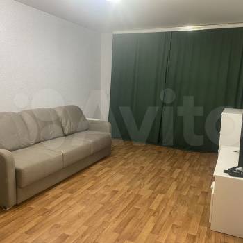 Сдается 1-комнатная квартира, 38 м²