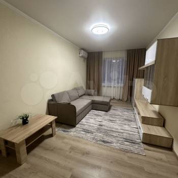 Продается 1-комнатная квартира, 40 м²