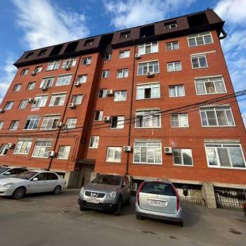 Продается Многокомнатная квартира, 63 м²