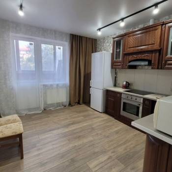 Сдается 1-комнатная квартира, 54 м²