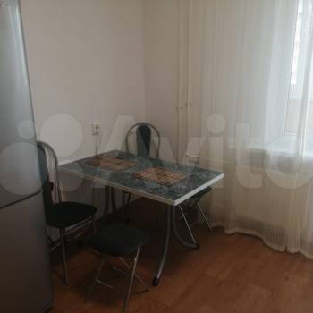 Сдается 2-х комнатная квартира, 64 м²