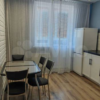 Сдается 1-комнатная квартира, 39 м²