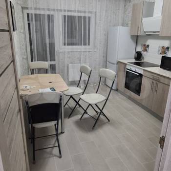 Сдается 2-х комнатная квартира, 65 м²