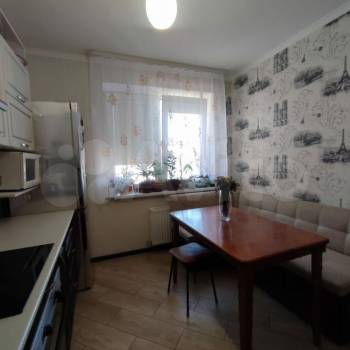 Продается 1-комнатная квартира, 41 м²