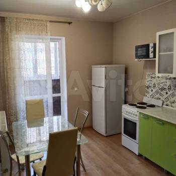 Сдается 2-х комнатная квартира, 65 м²