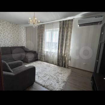 Сдается 1-комнатная квартира, 40 м²