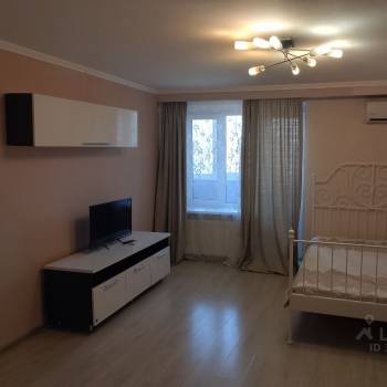 Сдается 1-комнатная квартира, 38 м²