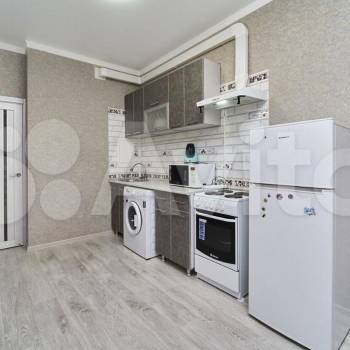 Продается 1-комнатная квартира, 40,6 м²