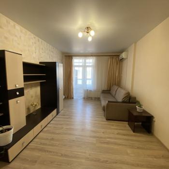 Сдается 1-комнатная квартира, 54 м²