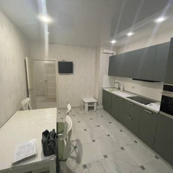 Сдается 2-х комнатная квартира, 80 м²