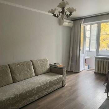 Продается 1-комнатная квартира, 30 м²