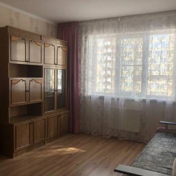 Сдается 2-х комнатная квартира, 77 м²