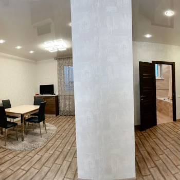 Сдается 2-х комнатная квартира, 70 м²