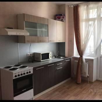 Продается 1-комнатная квартира, 35 м²