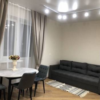 Сдается 1-комнатная квартира, 46,7 м²