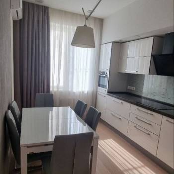 Продается 2-х комнатная квартира, 95 м²