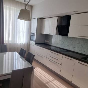 Продается 2-х комнатная квартира, 95 м²