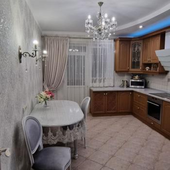 Сдается 2-х комнатная квартира, 81,4 м²