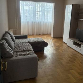 Сдается 1-комнатная квартира, 42 м²