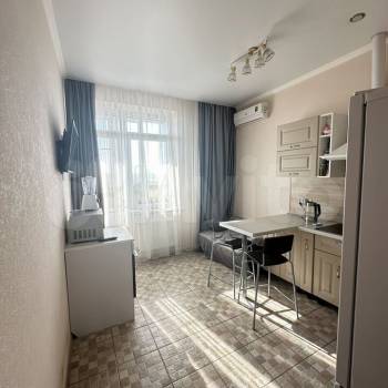 Сдается 1-комнатная квартира, 46 м²