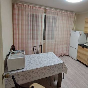 Сдается 1-комнатная квартира, 38,5 м²