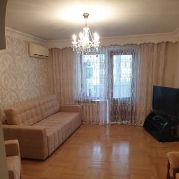 Сдается 2-х комнатная квартира, 75 м²